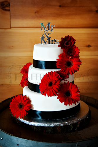 Wedding cake by www.jnphotography.ca @filemanager